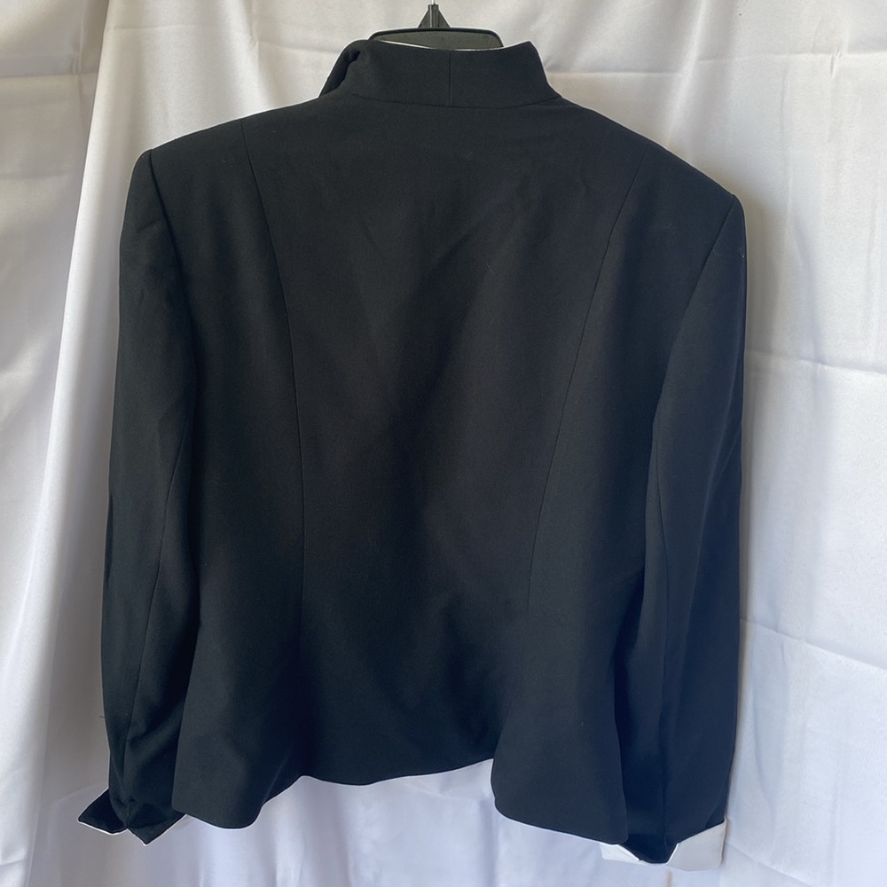 It’d black evening jacket - Picture 5 of 7
